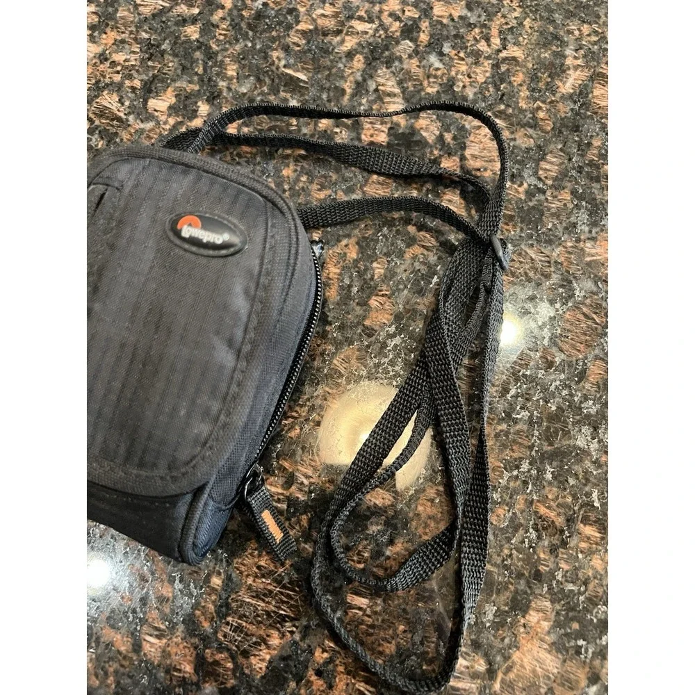 Lowepro Black Digital Camera Case With Strap 3 Pouches